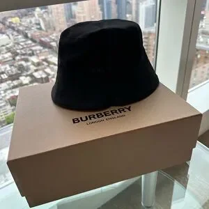 Burberry | Accessories | The Burberry Reversible Icon Stripe  display picture 3